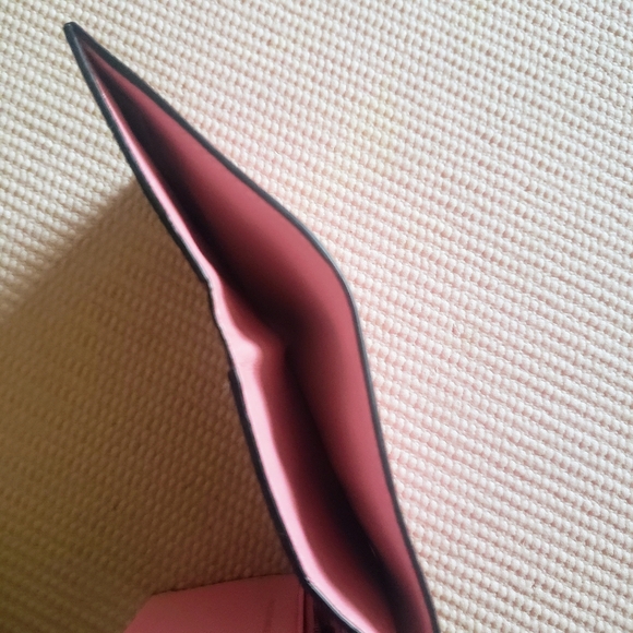 Coach 1941 Pink Glovetanned Leather Compact Wallet - Picture 9 of 16